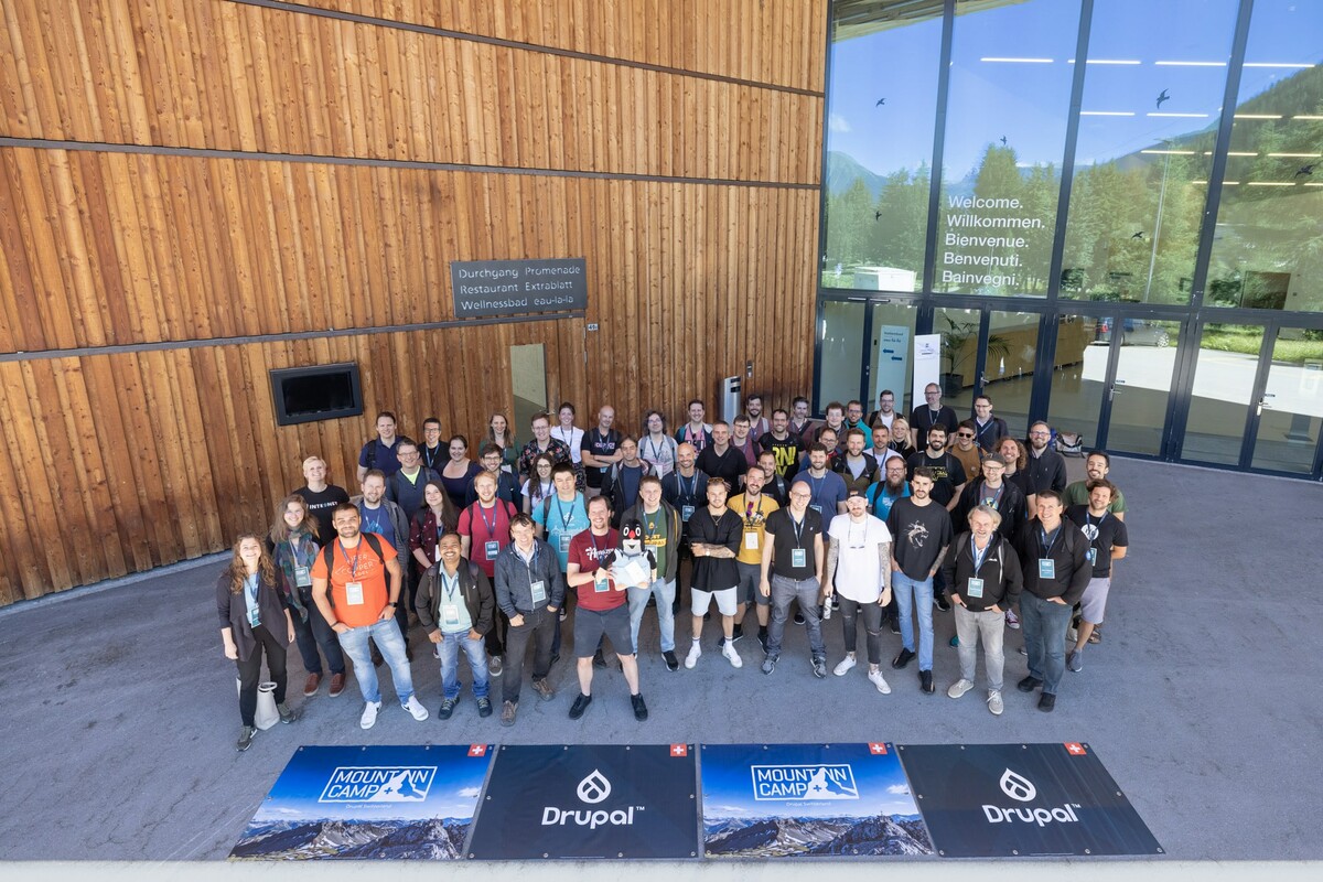 Gruppenbild von allen Teilnehmern des Drupal Mountain Camps in Davos 2022