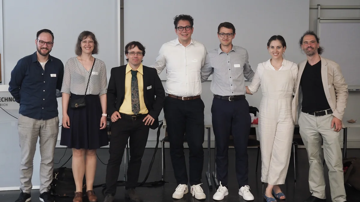 Foto von allen Speakerinnen und Speaker des Anlasses
